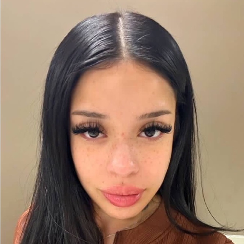 Meet your Posher, Sera